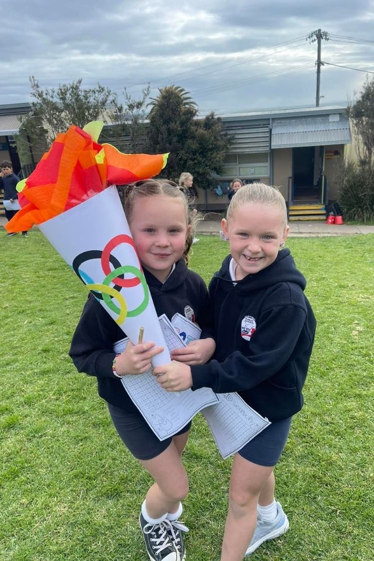 Card Container - Horizontal 800 x 1200px - Card Container (H) Template (4)